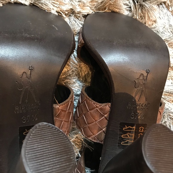 Ripicca Sandals - Picture 3 of 5